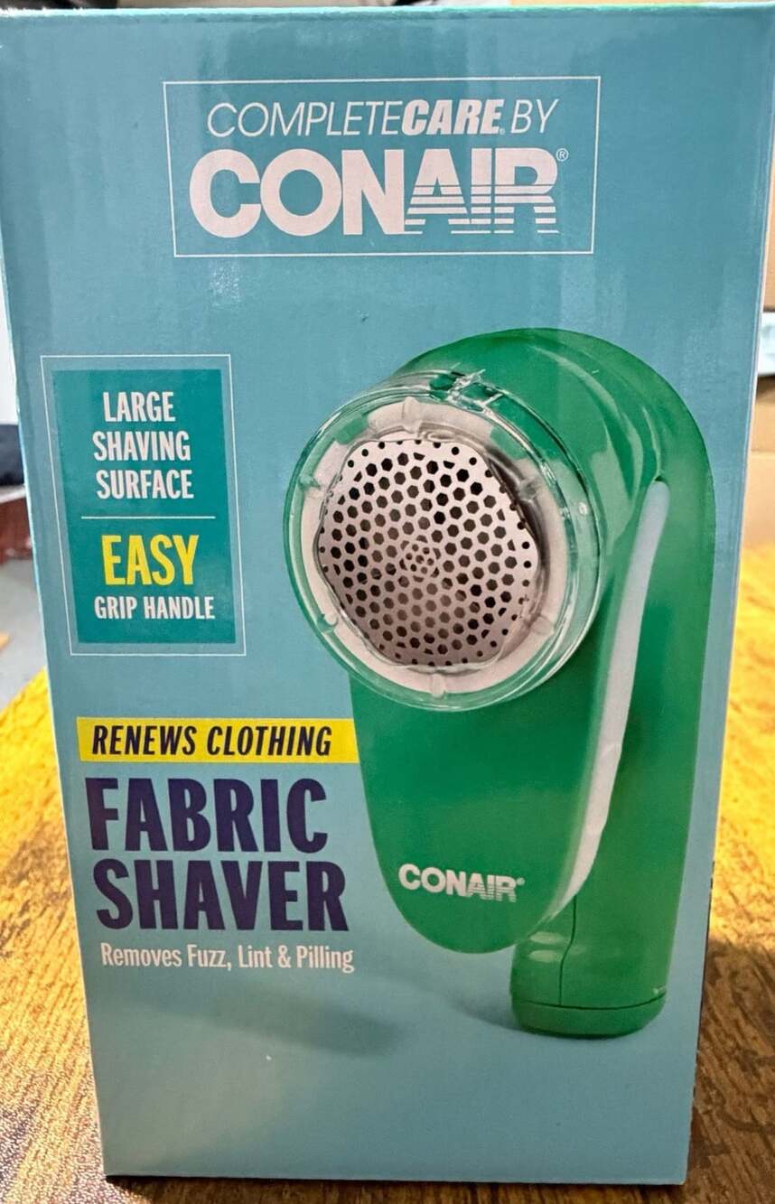 Conair CompleteCare Battery Operated Fabric Shaver Green